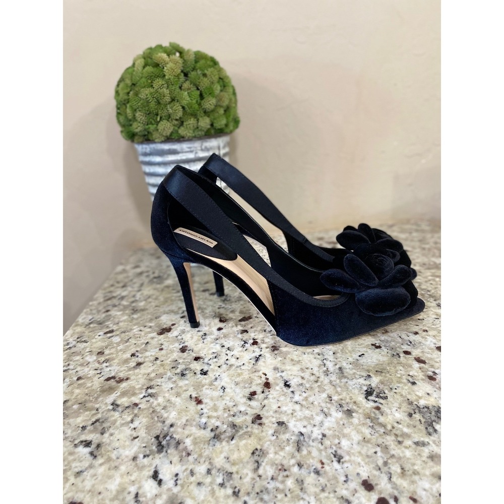 Antonio Melani Black Velvet Flower Pumps Pointed Toe Stiletto Heels Size 10M
